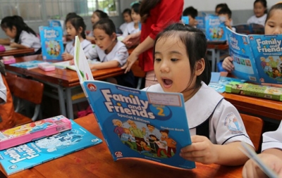 Tiếng Anh cho học sinh Tiểu học (học với 100% giáo viên người nước ngoài, có giáo viên người Việt trợ giảng)