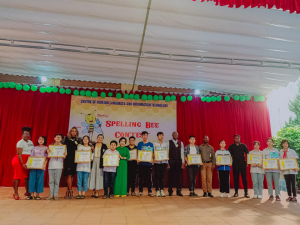 Cuộc thi Spelling Bee - Ong đánh vần tại Trung tâm Ngoại ngữ - Tin học tỉnh Điện Biên